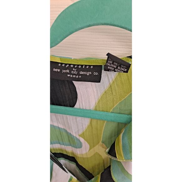 Separates New York City Design Blouse, Women's plus Size 1X, short Sleeve, EUC - Picture 4 of 5